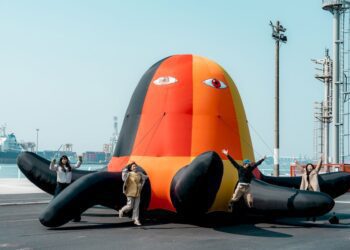 不只有小鴨-高雄冬日遊樂園裝置藝術美照連發