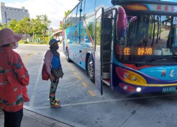 興東客運【8181】路線配合臺鐵春節東部紅眼列車增班接駁