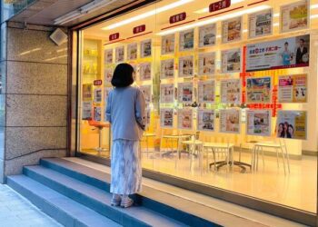 買賣方滿口歪理？議價把「鄰居同事」都抬出來　資深房仲：又一個