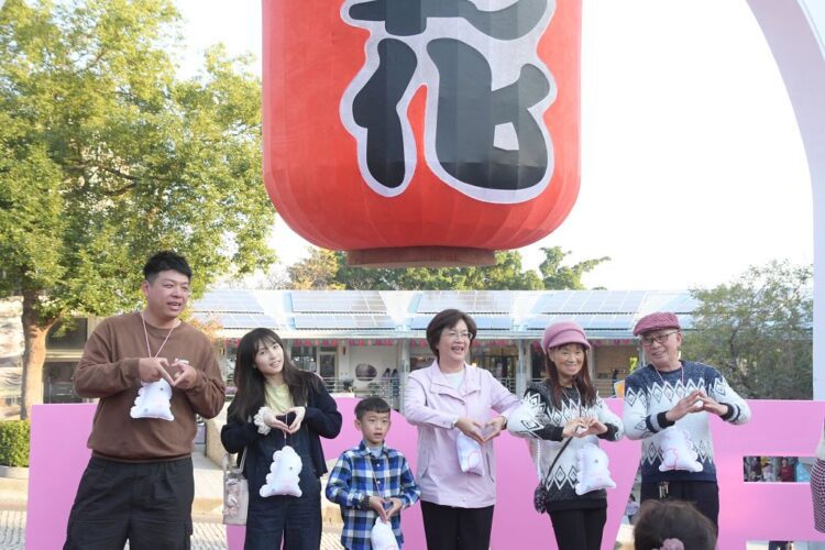 打破魔咒 愛要及時 情人節520對情侶齊聲我愛你 打破魔咒-愛要及時-情人節520對情侶齊聲我愛你