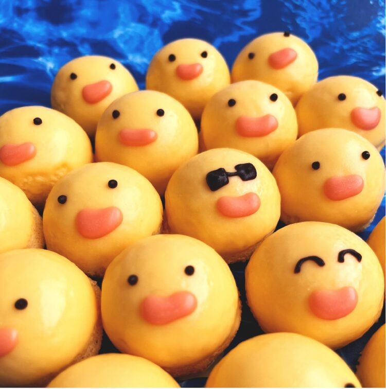 黃色小鴨魅力驚人！店家推「鴨蛋糕」賣到缺貨