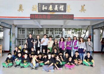 大樹國小開學日喜獲高雄市家長協會第82方禮義廉恥匾額-別具意義