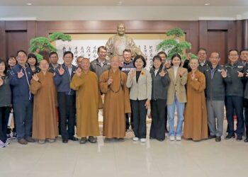 雲林縣長張麗善率縣府團隊-佛光山禮佛為民祈福