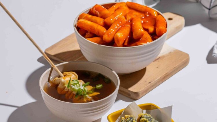 銅板價享用韓國美食「兩餐EXPRESS」99元就能吃到招牌炒年糕 銅板價享用韓國美食「兩餐express」99元就能吃到招牌炒年糕