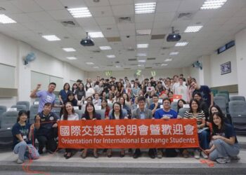 高雄移民署前進校園-關懷外籍生在臺生活-宣導移民法新制