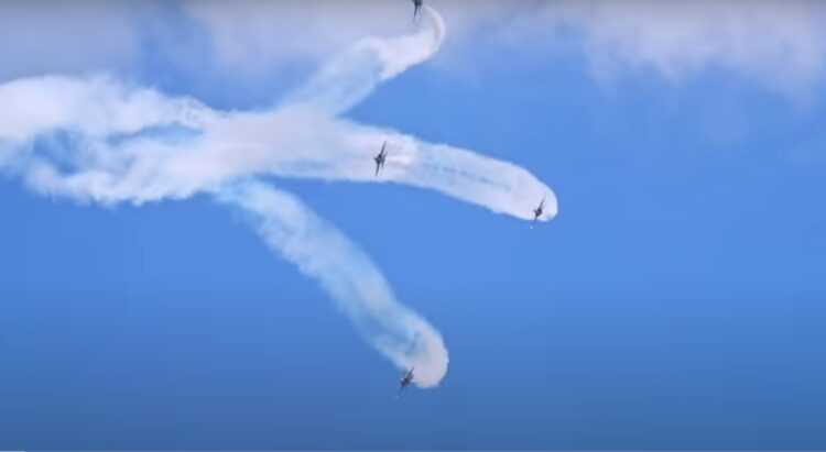 韓國空軍「黑鷹」飛行表演隊 亞洲第一的空中藝術家 韓國空軍「黑鷹」飛行表演隊-亞洲第一的空中藝術家