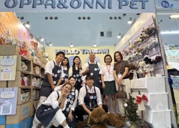 韓國暖男歐爸轉型有成！春節不回家幫浪浪創新衣過好年