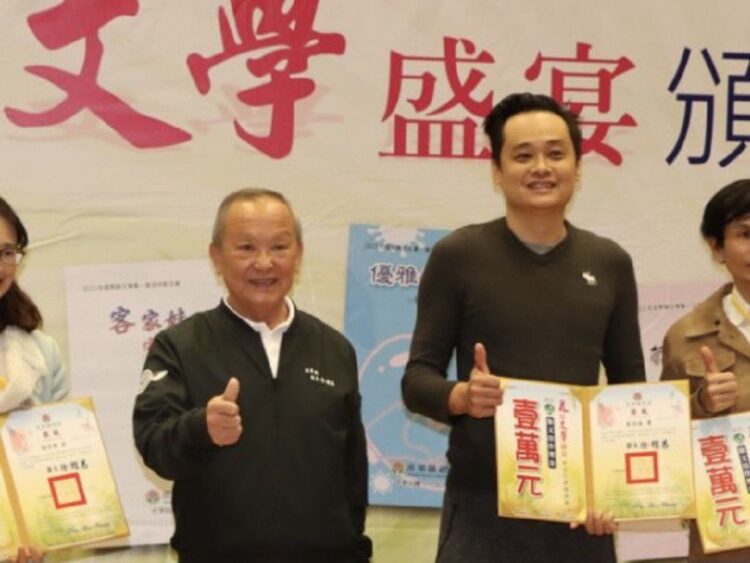 文學獎作家行腳台灣看見弱勢 以未來夢想實驗室計畫攜手企業力量挹注公益 文學獎作家行腳台灣看見弱勢 以未來夢想實驗室計畫攜手企業力量挹注公益