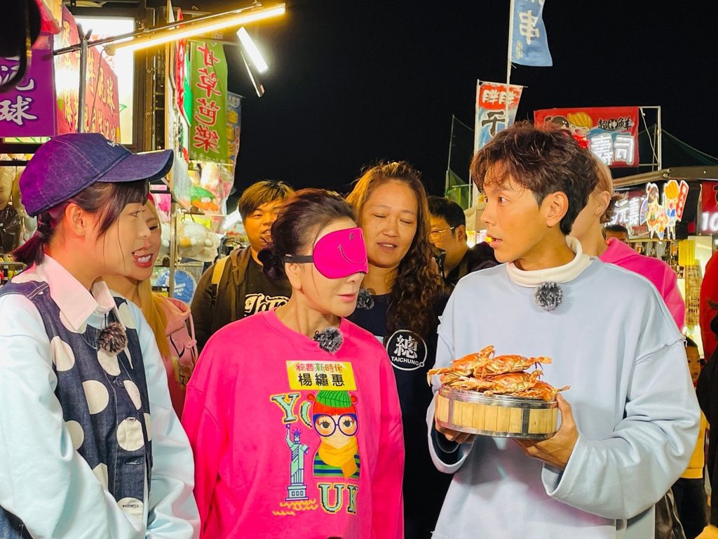 「矇眼猜海鮮」糟籃籃脫襪貼臉　阿翔氣到巴她頭