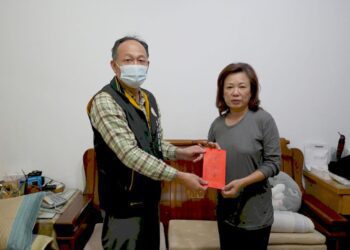 小博士文教機構執行長廖士魁慰問海軍軍眷祝福早日康復