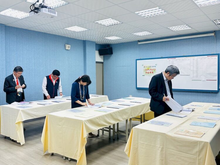 救國團辦理高雄市社會優秀青年遴選 共推舉出31位優秀青年接受表揚 救國團辦理高雄市社會優秀青年遴選-共推舉出31位優秀青年接受表揚