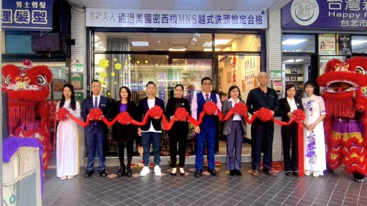 紫色美人越式洗頭進軍台北市-體驗曝服務「充滿戀愛感」很難不暈船