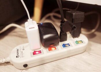原來都用錯了！延長線「這樣做」下場慘爆　「9種電器」千萬不能插