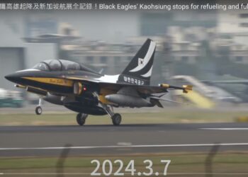 韓國黑鷹高雄起降及新加坡航展全記錄！