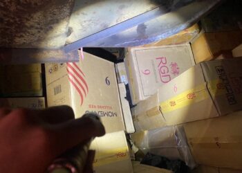 雜貨輪假藉「修船」入高雄港-藏7千萬私菸被逮起訴