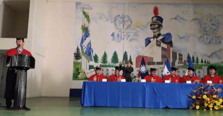 軍旅憶往(十六)-獲頒宏都拉斯國防大學榮譽教授證章及證書典禮