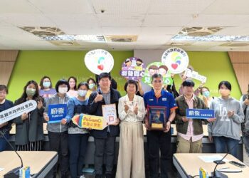 企業愛心助學-順發電腦公益捐贈線上學習帳號-提升高雄市弱勢兒少學習競爭力