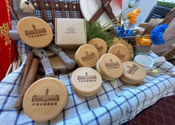 白沙屯媽祖結緣美食！超夯「國宴級車輪餅」飽滿內餡搭配媽祖圖案超級Ｑ