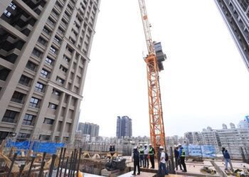 央行限18個月內動工「滿兩年」建商3慘況曝