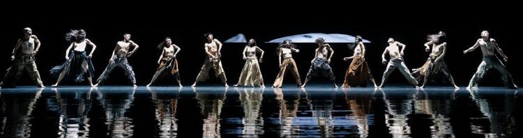 國際巡演大獲好評 睽違五年毛月亮再度來襲 國際巡演大獲好評-睽違五年毛月亮再度來襲