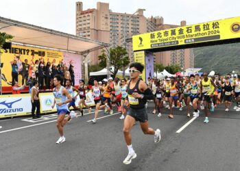 2024萬金石馬拉松-肯亞選手 cyrus-kipkemboi奪冠破男子組大會紀錄-周庭印、謝千鶴拿下國內組冠軍