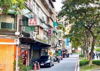 60年透天「翻修費300萬」該買嗎？網提海量缺點相勸：夢想很美…現實很殘忍