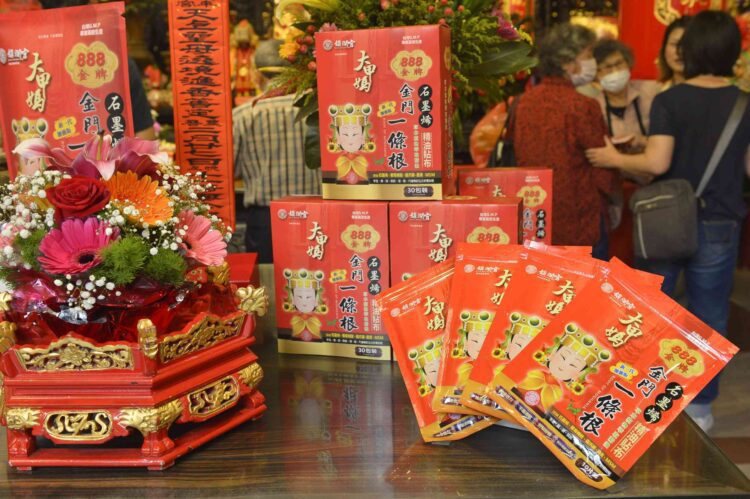 傳統與科技的創新融合「大甲媽金門一條根貼布」 傳統與科技的創新融合「大甲媽金門一條根貼布」