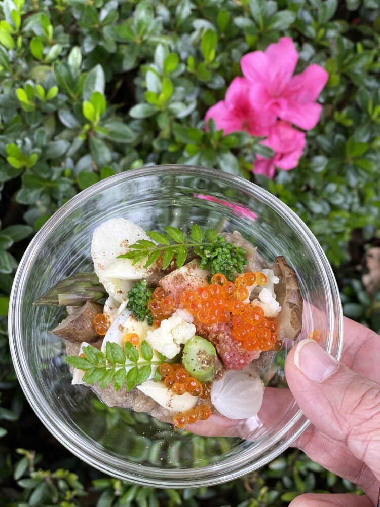 台中米其林入選餐廳飛花落院歡慶三週年 藍花楹、製茶人、料理入魂 台中米其林入選餐廳飛花落院歡慶三週年 藍花楹、製茶人、料理入魂