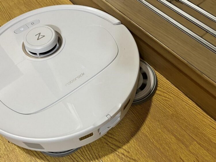 開箱掃地機器人使用實測  網友：不能沒有它!