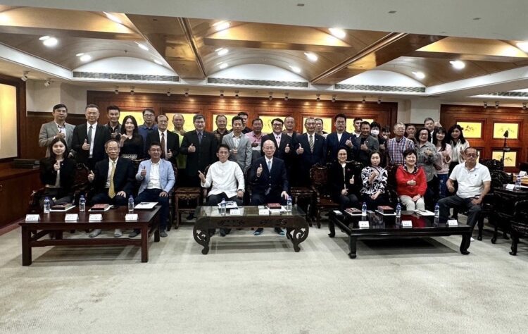 知名易學大師 分享網訊時代經營智慧易經 知名易學大師 分享網訊時代經營智慧易經