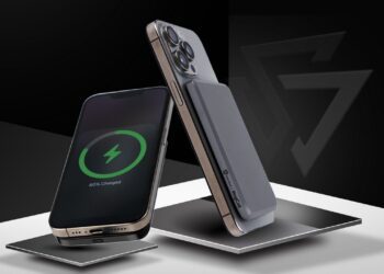 台灣首發　世界最輕薄小的磁吸電源