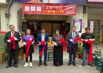 大甲媽粉絲熱情推薦參拜媽祖後紓壓好地方-紫色美人大甲媽祖越式洗頭引領風潮