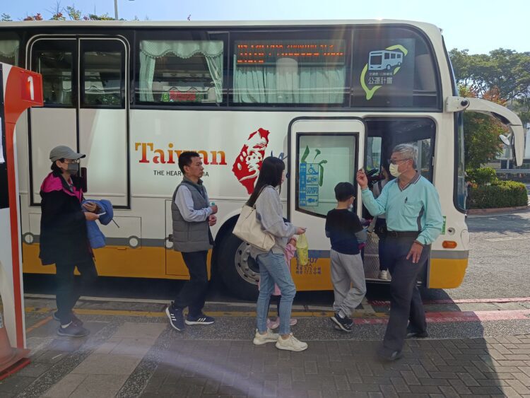 台灣好行大鵬灣琉球線帶你遊東港及小琉球