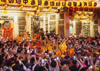 大甲媽9天8夜遶境正式登場！-黃副市長恭迎起駕祈求台灣平順安康