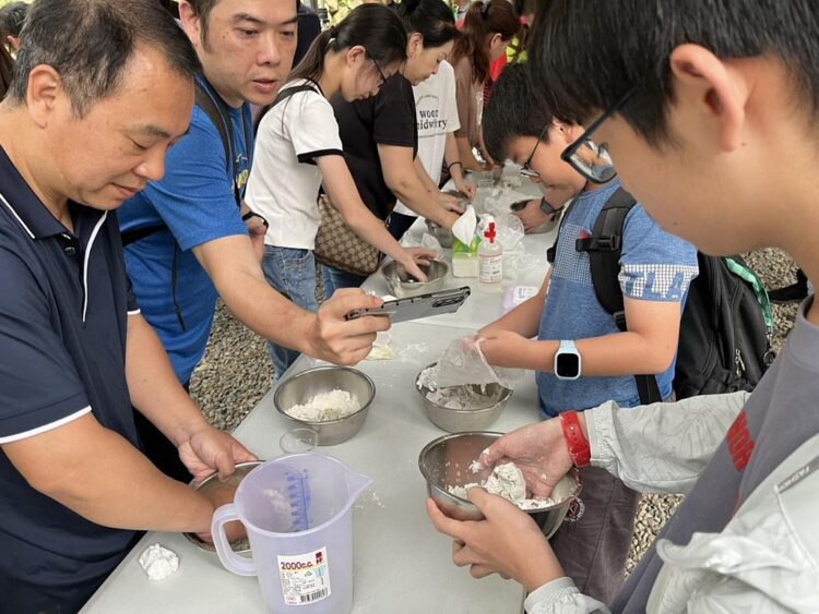 漫天螢光飛舞 南投濁水溪生態藝廊邀您賞螢趣 漫天螢光飛舞-南投濁水溪生態藝廊邀您賞螢趣