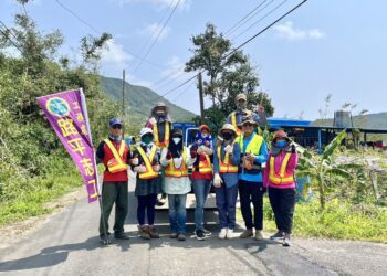曬出古銅色驕傲!-滿州路平志工揮汗身影-成朝陽中閃耀風景