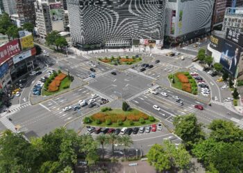 高市中華五福圓環路口動線再優化-友善行人與單車族