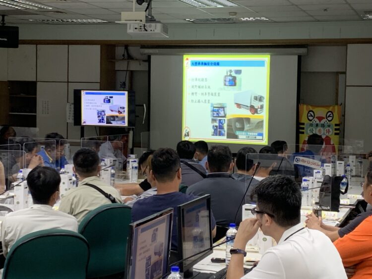 《廠房興建好安心 楠梓警會同所轄大型車業者防制事故》 《廠房興建好安心-楠梓警會同所轄大型車業者防制事故》