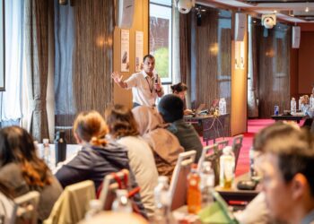 六福村x莊福文教基金會-國際巨型草食獸麻醉工作坊隆重登場