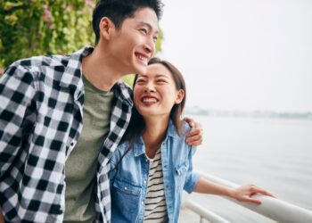 戀愛高手傳授8個調情技巧-讓妳桃花朵朵開