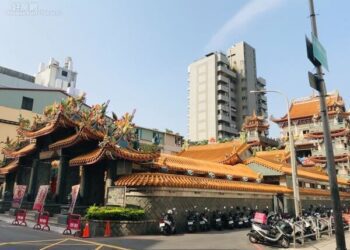 宮廟在一樓「住高樓層」就沒事了？　網崩潰：味道不是問題…