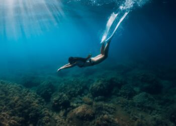 人力媒合平台旺得時製作播客節目-潛水教練分享水下求婚體驗