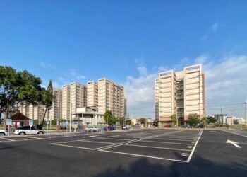 一半屋主買嘸車位！他問「住起來會怎樣」　網喊：付管理費就知道