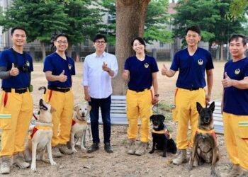 陳其邁「國際搜救犬日」慰勉消防局搜救犬隊-致敬並讚許專業救災表現