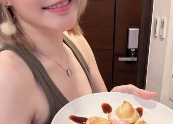 甄寰宮廷風v.s.粉紅芭比風 母親節玩創意料理