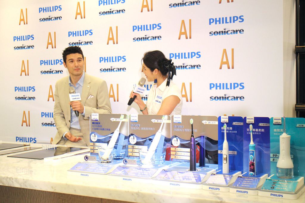 飛利浦 Sonicare 代言人鳳小岳講座　分享質感智慧生活哲學