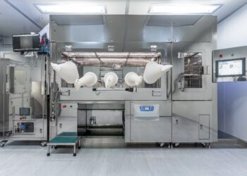 國內首家 亞家生技無菌隔離裝置通過GTP認可