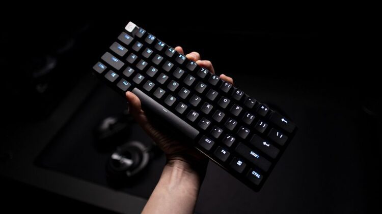 Logitech G 發表電競鍵盤 PRO X 60、YETI ORB / GX 白色遊戲麥克風 Logitech G 發表電競鍵盤 PRO X 60、YETI ORB / GX 白色遊戲麥克風