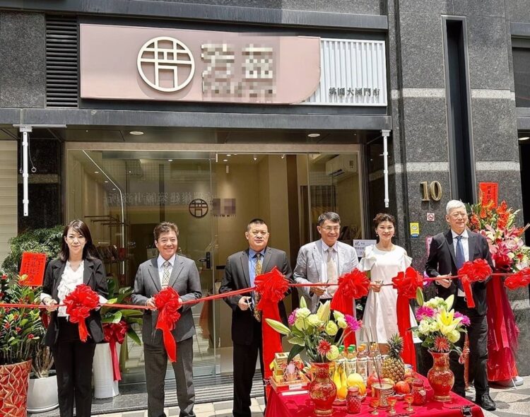 母親節優惠快搶 知名滴雞精桃園門市開幕 燕窩買一送一 母親節優惠快搶 知名滴雞精桃園門市開幕 燕窩買一送一