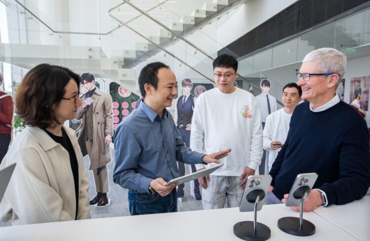 疊紙遊戲推出全新國際化品牌 創意賦能世界